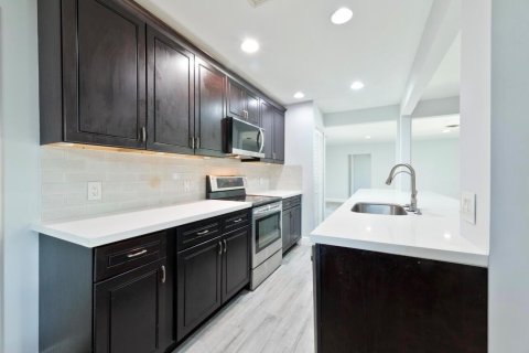 Villa ou maison à vendre à Fort Lauderdale, Floride: 3 chambres, 145.3 m2 № 2432834 - photo 11