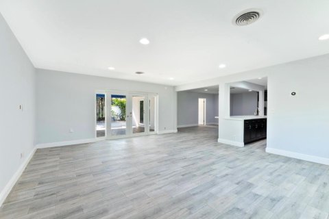 Villa ou maison à vendre à Fort Lauderdale, Floride: 3 chambres, 145.3 m2 № 2432834 - photo 3