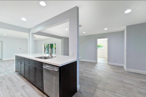 Villa ou maison à vendre à Fort Lauderdale, Floride: 3 chambres, 145.3 m2 № 2432834 - photo 14