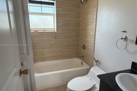 Apartment in Miami Beach, Florida 32.52 sq.m. № 2173258 - photo 2