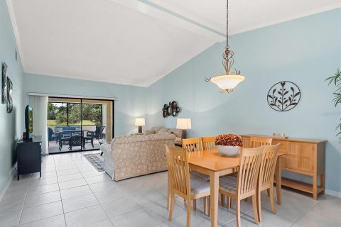 Casa en venta en Sarasota, Florida, 2 dormitorios, 104.98 m2 № 1679614 - foto 3