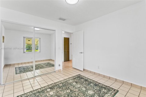 House in Plantation, Florida 3 bedrooms, 145.95 sq.m. № 2071688 - photo 28