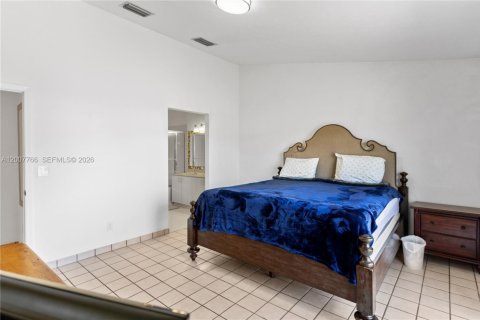 House in Plantation, Florida 3 bedrooms, 145.95 sq.m. № 2071688 - photo 20