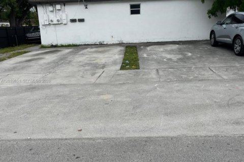 Квартира в Майами, Флорида 4 спальни, 244.05м2 № 2091031