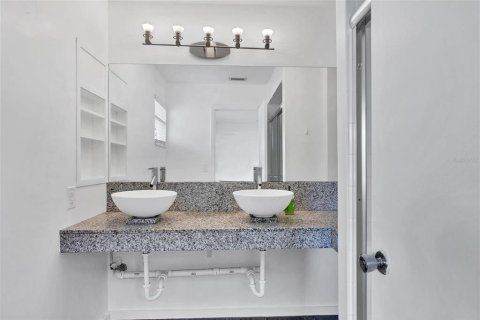 Casa en venta en Sarasota, Florida, 2 dormitorios, 127.46 m2 № 1555144 - foto 17