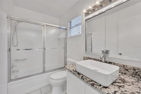 Casa en venta en Sarasota, Florida, 2 dormitorios, 127.46 m2 № 1555144 - foto 14