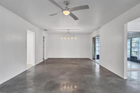 Casa en venta en Sarasota, Florida, 2 dormitorios, 127.46 m2 № 1555144 - foto 4