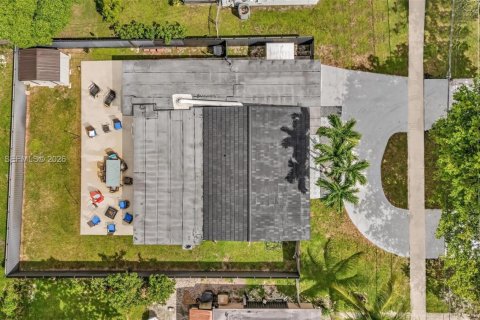 Villa ou maison à vendre à North Miami, Floride: 4 chambres, 160.16 m2 № 1996391 - photo 5