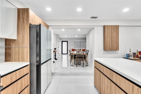 Villa ou maison à vendre à North Miami, Floride: 4 chambres, 160.16 m2 № 1996391 - photo 23