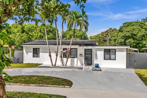 Villa ou maison à North Miami, Floride 4 chambres, 160.16 m2 № 1996391