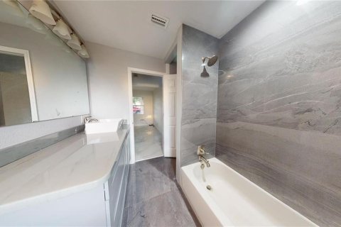 House in Lakeland, Florida 3 bedrooms, 113.43 sq.m. № 1849879 - photo 14