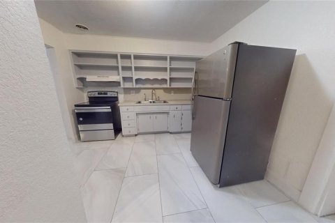 House in Lakeland, Florida 3 bedrooms, 113.43 sq.m. № 1849879 - photo 6