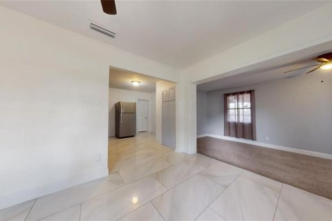 House in Lakeland, Florida 3 bedrooms, 113.43 sq.m. № 1849879 - photo 8