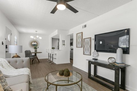 Apartamento en alquiler en Tampa, Florida, 2 dormitorios, 81.29 m2 № 2218424 - foto 5
