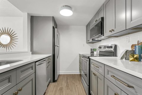 Apartamento en alquiler en Tampa, Florida, 2 dormitorios, 81.29 m2 № 2218424 - foto 6