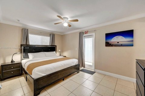 Villa ou maison à louer à Hollywood, Floride: 5 chambres, 174.66 m2 № 1980665 - photo 10