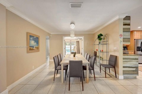 Villa ou maison à louer à Hollywood, Floride: 5 chambres, 174.66 m2 № 1980665 - photo 6