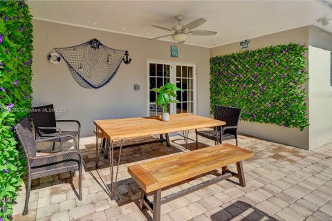 Villa ou maison à louer à Hollywood, Floride: 5 chambres, 174.66 m2 № 1980665 - photo 28