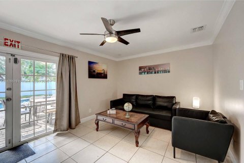 Villa ou maison à louer à Hollywood, Floride: 5 chambres, 174.66 m2 № 1980665 - photo 22