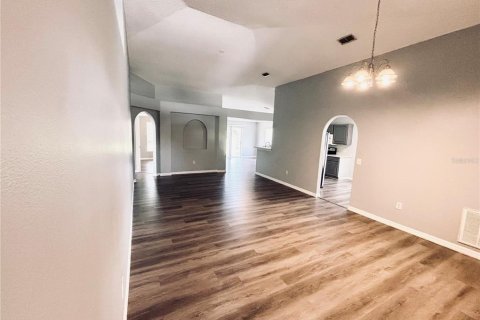 Casa en venta en Clermont, Florida, 4 dormitorios, 174.1 m2 № 2151599 - foto 4