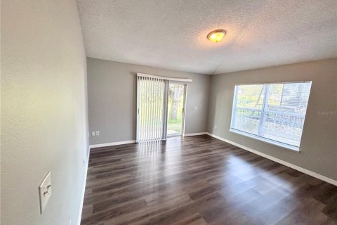 Casa en venta en Clermont, Florida, 4 dormitorios, 174.1 m2 № 2151599 - foto 8