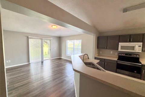 Casa en venta en Clermont, Florida, 4 dormitorios, 174.1 m2 № 2151599 - foto 7