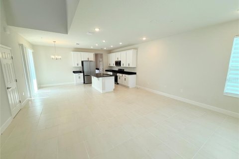 Villa ou maison à louer à DeBary, Floride: 4 chambres, 232.07 m2 № 2290748 - photo 3