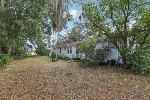 House in Zephyrhills, Florida 4 bedrooms, 144.93 sq.m. № 2095763 - photo 22