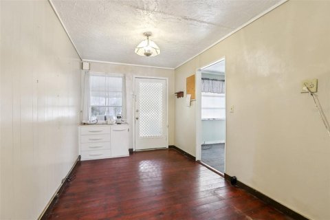 House in Zephyrhills, Florida 4 bedrooms, 144.93 sq.m. № 2095763 - photo 12