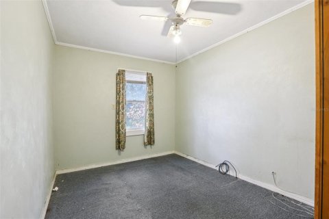 House in Zephyrhills, Florida 4 bedrooms, 144.93 sq.m. № 2095763 - photo 11