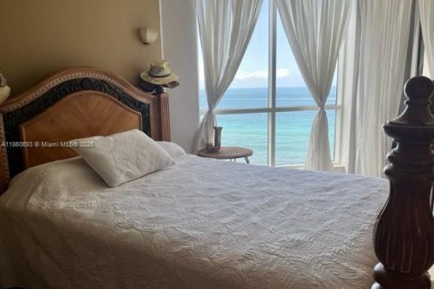 Снять в аренду кондоминиум в Майами-Бич, Флорида 2 спальни, 94.76м2, № 1957668 - фото 8