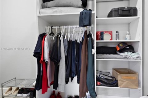 House in Palm Beach, Florida 4 bedrooms, 251.02 sq.m. № 2069029 - photo 30