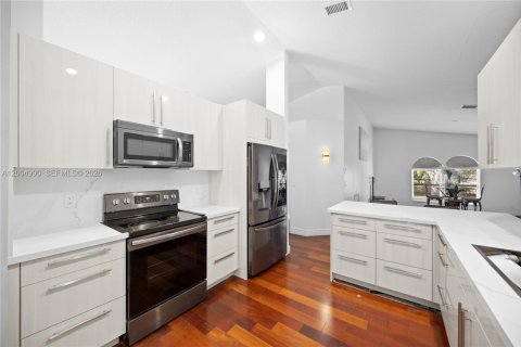 House in Palm Beach, Florida 4 bedrooms, 251.02 sq.m. № 2069029 - photo 7