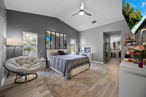 House in Palm Beach, Florida 4 bedrooms, 251.02 sq.m. № 2069029 - photo 22