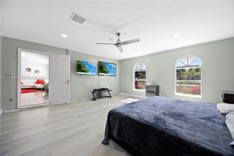 House in Palm Beach, Florida 4 bedrooms, 251.02 sq.m. № 2069029 - photo 29