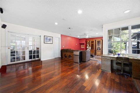 House in Palm Beach, Florida 4 bedrooms, 251.02 sq.m. № 2069029 - photo 19