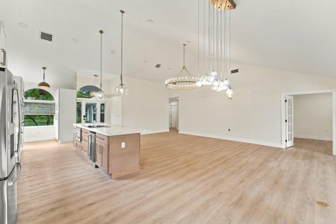 Casa en venta en West Palm Beach, Florida, 3 dormitorios, 210.98 m2 № 2433812 - foto 8