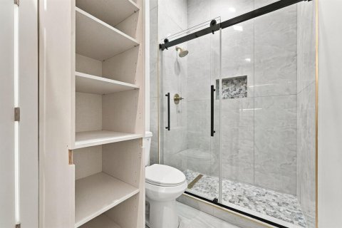 Casa en venta en West Palm Beach, Florida, 3 dormitorios, 210.98 m2 № 2433812 - foto 19