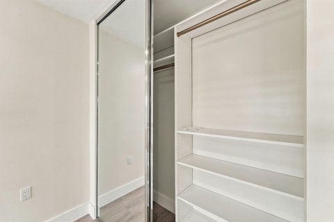 Casa en venta en West Palm Beach, Florida, 3 dormitorios, 210.98 m2 № 2433812 - foto 21