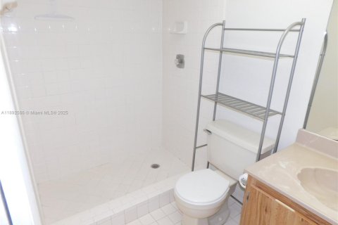 Купить кондоминиум в Майами, Флорида 2 спальни, 89.65м2, № 1946376 - фото 6