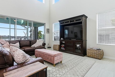 House in Groveland, Florida 4 bedrooms, 273.69 sq.m. № 2148547 - photo 10