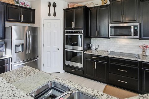 House in Groveland, Florida 4 bedrooms, 273.69 sq.m. № 2148547 - photo 14