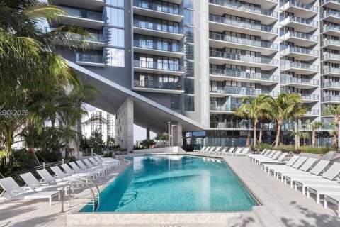 Condominio en alquiler en Miami, Florida, 2 dormitorios, 130.06 m2 № 2011831 - foto 18