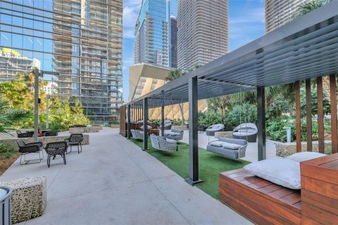 Condo in Miami, Florida, 2 bedrooms  № 2011831 - photo 27