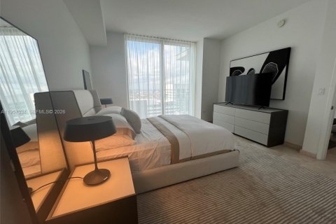 Condominio en alquiler en Miami, Florida, 2 dormitorios, 130.06 m2 № 2011831 - foto 6