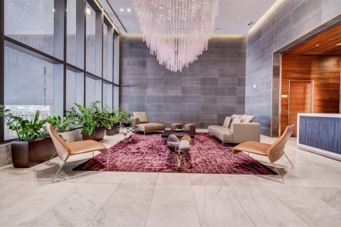 Condo in Miami, Florida, 2 bedrooms  № 2011831 - photo 26