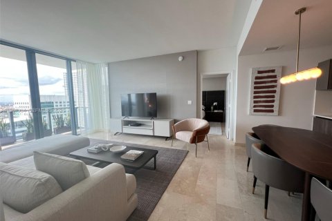 Condominio en Miami, Florida, 2 dormitorios  № 2011831