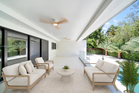 Casa en venta en Miami, Florida, 4 dormitorios, 209.12 m2 № 1892655 - foto 22