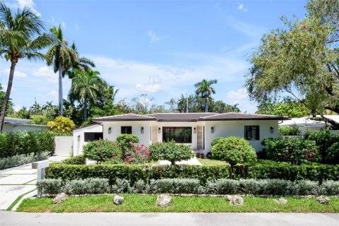 Casa en venta en Miami, Florida, 4 dormitorios, 209.12 m2 № 1892655 - foto 1