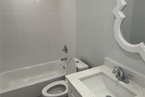 House in Land O' Lakes, Florida 3 bedrooms, 149.76 sq.m. № 1661949 - photo 14